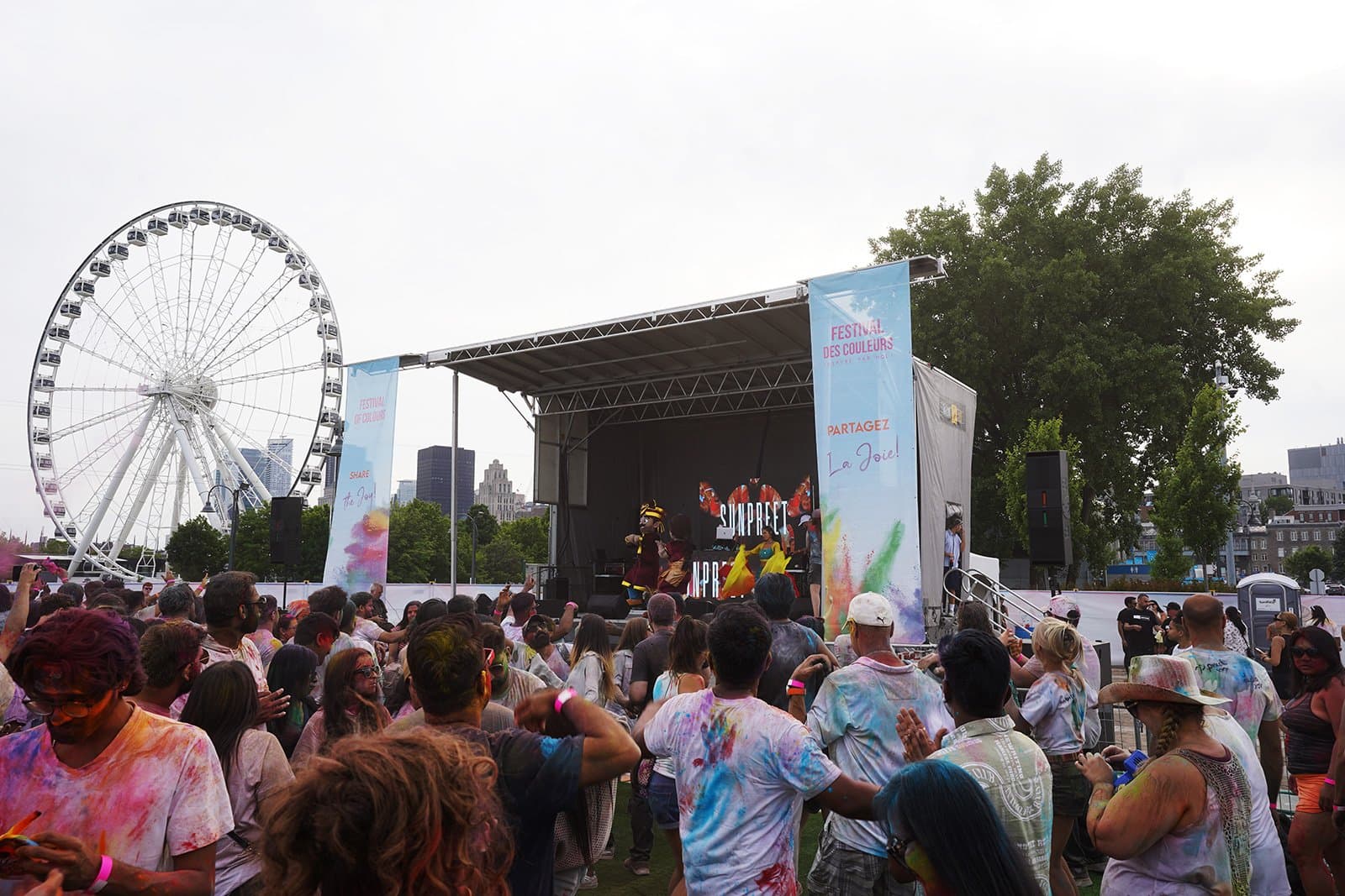 Kiosque de DJ LED – Festival des Couleurs – Montréal 2