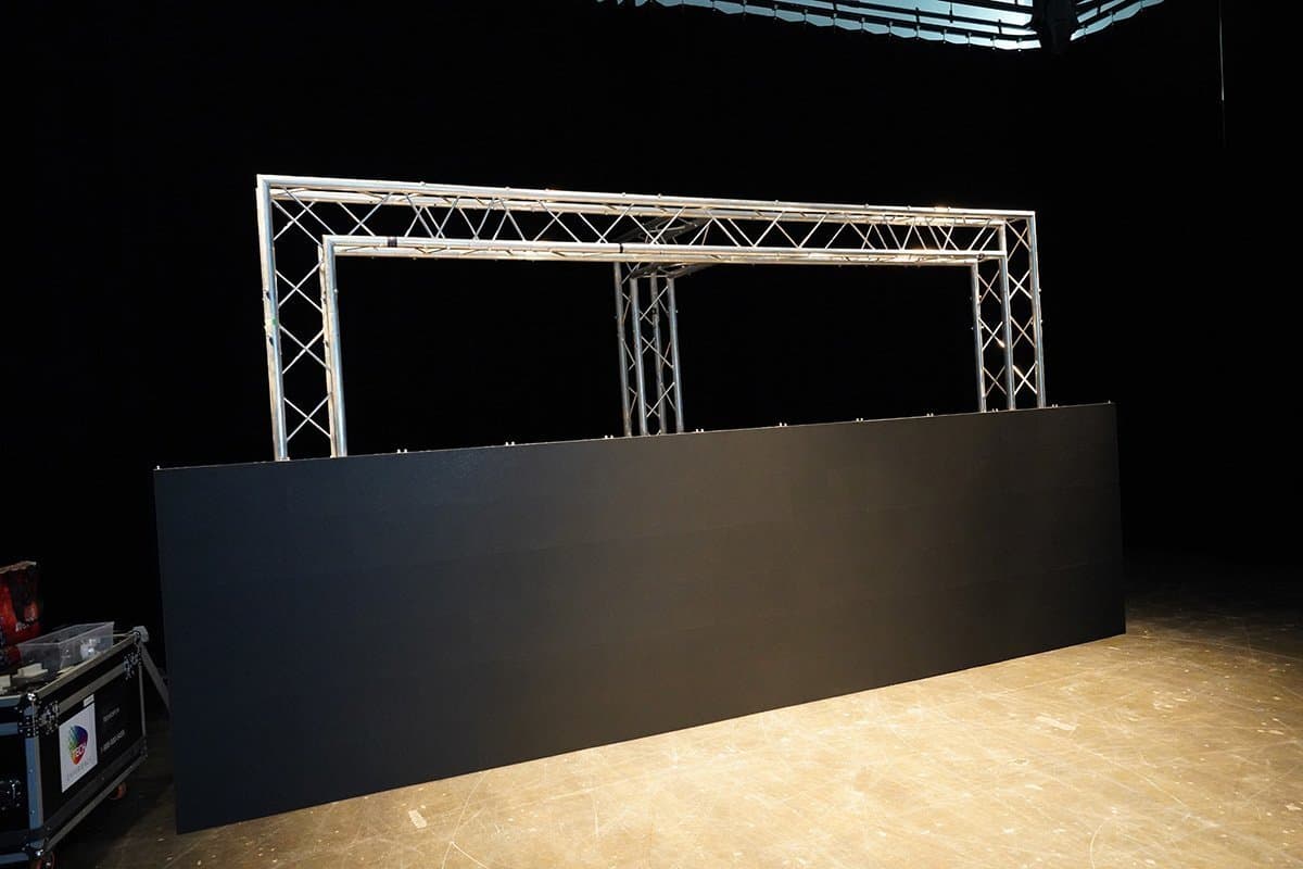 LED Video Backdrop – Freedom Music Video – Lennie Moreno 2