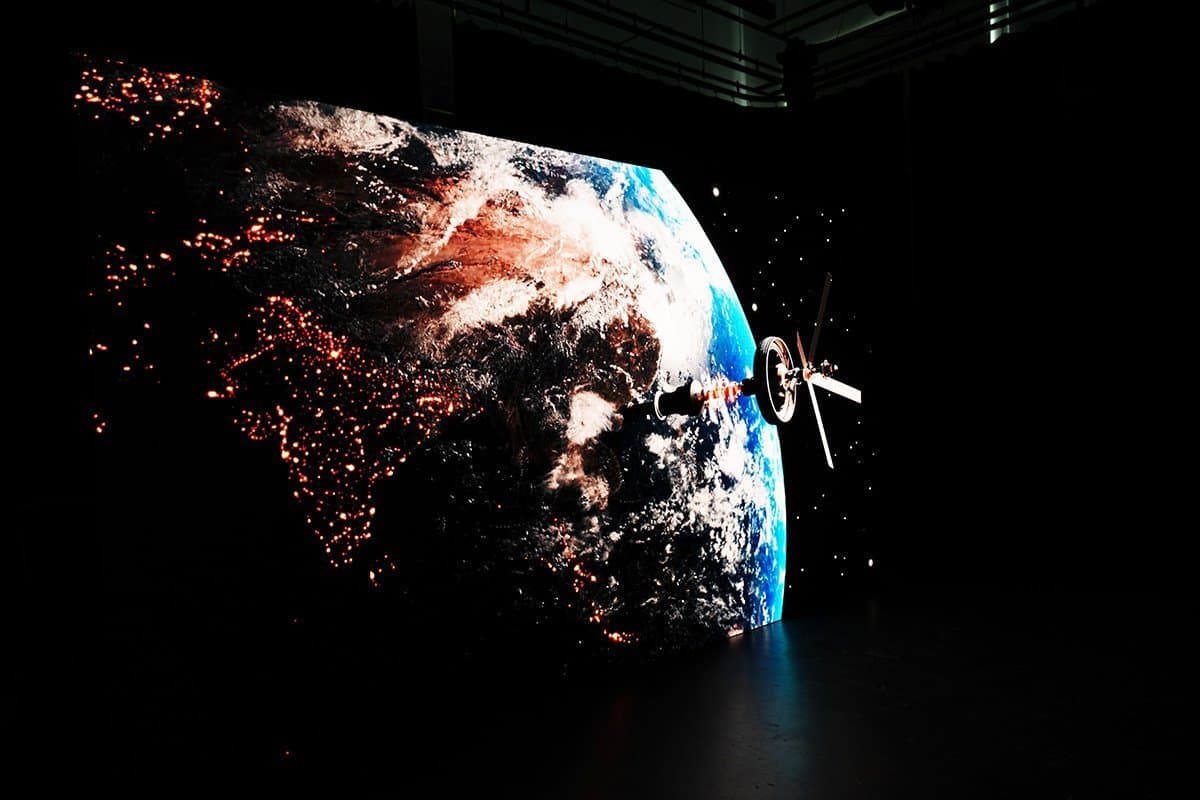 LED Video Backdrop – Freedom Music Video – Lennie Moreno