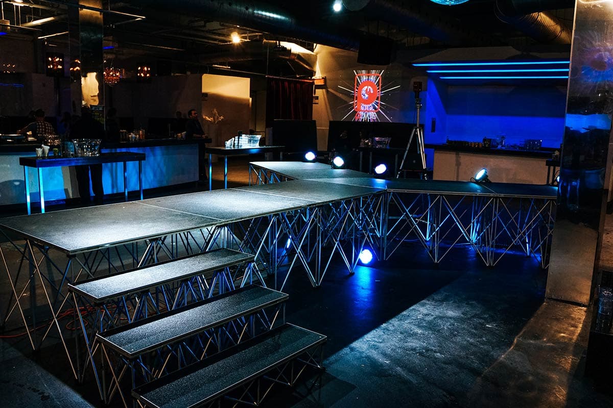 Runway and Digital Signage – Top Model Tour – Montreal 2
