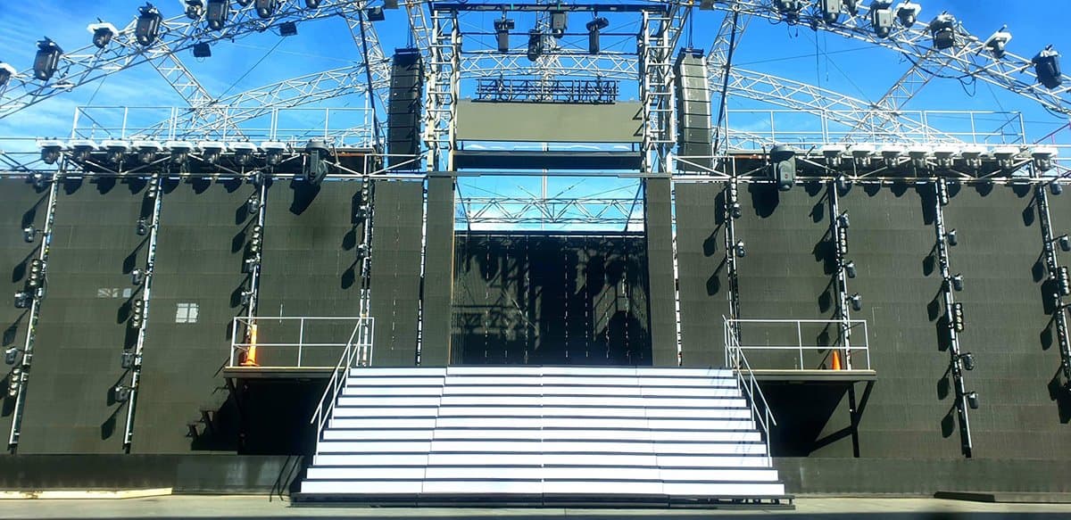 LED Staircase – Calgary Stampede Bell Grandstand Show 9